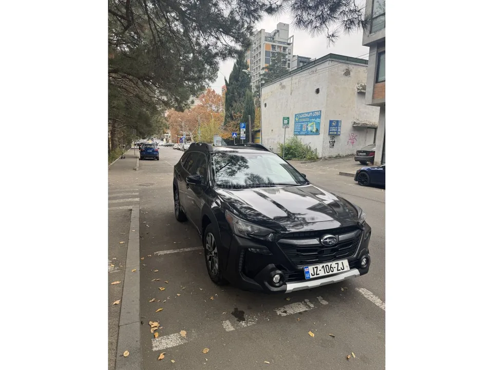 Subaru Outback Limited 4dr All-Wheel Drive CV 2023 — фото 1, купить с доставкой в Москву
