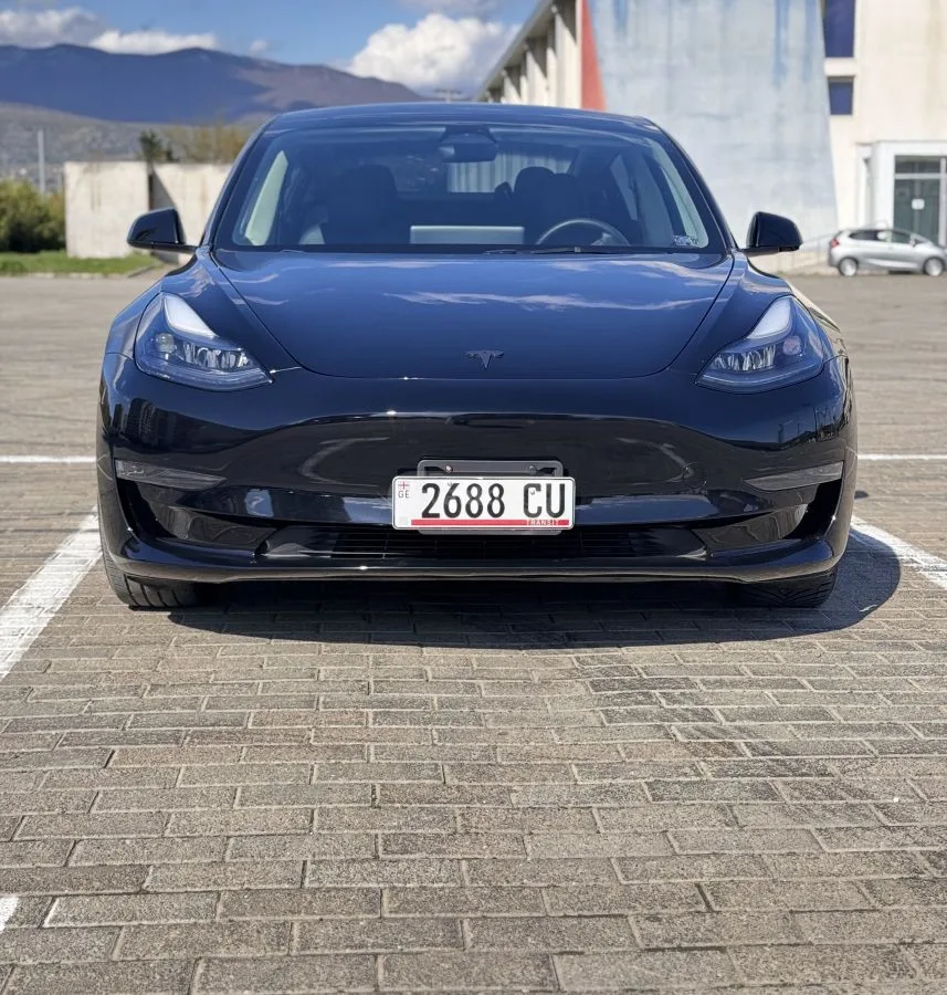 Tesla Model 3 2023 — миниатюра 4