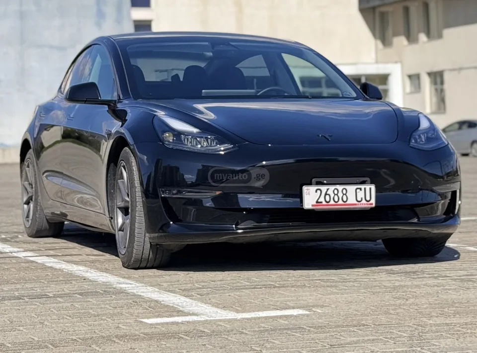 Tesla Model 3 2023 — миниатюра 5