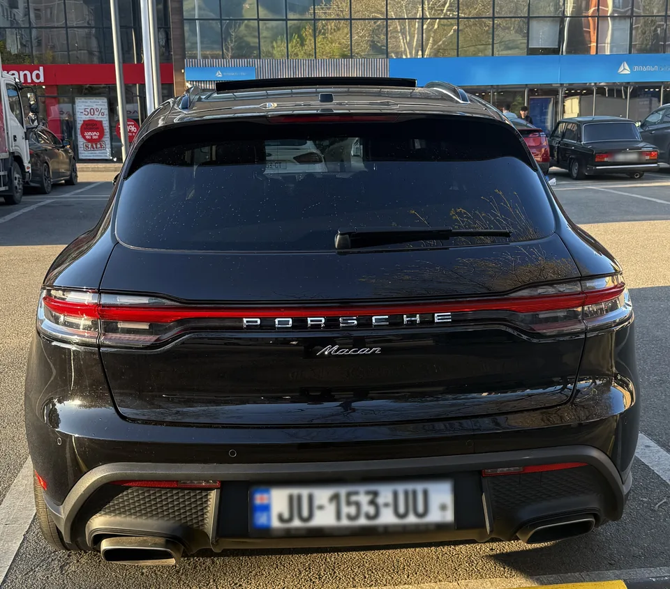 Porsche Macan 2022 — миниатюра 5