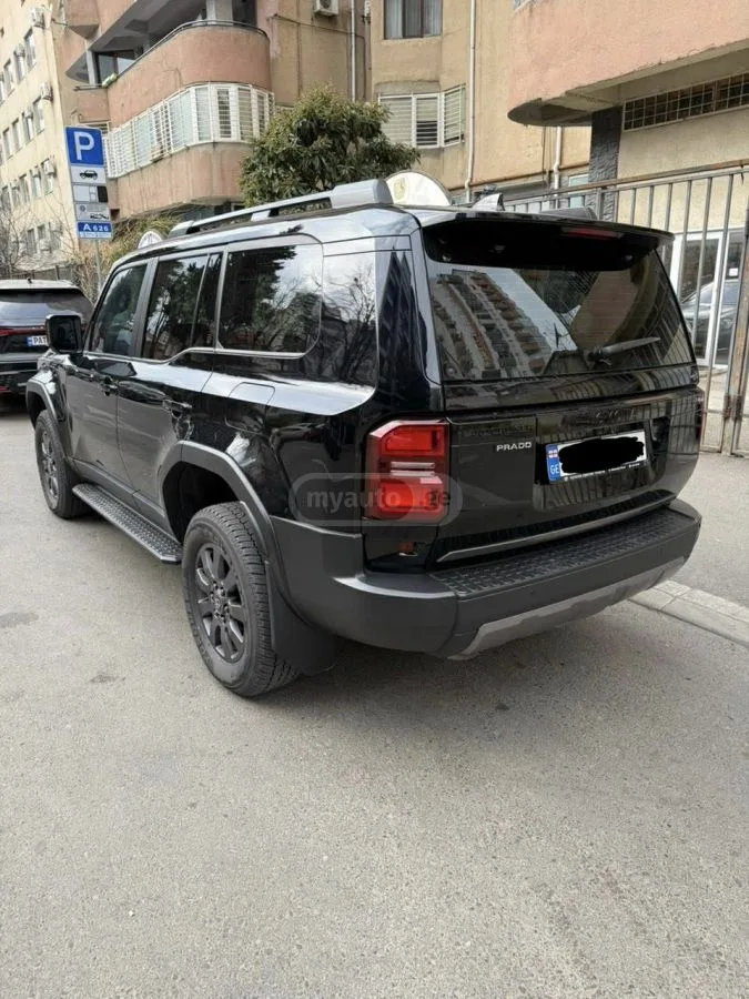 Toyota Land Cruiser Prado 2024 — миниатюра 2