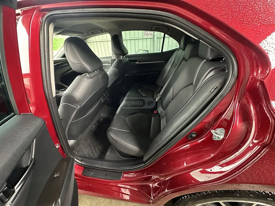 Toyota Camry XLE 4dr Front-Wheel Drive Seda 2022 — миниатюра 3