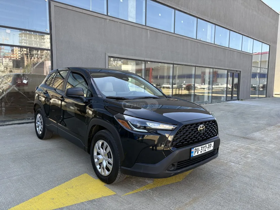 Toyota CorollaCross LE 4dr Sedan CVT 2023 — миниатюра 2