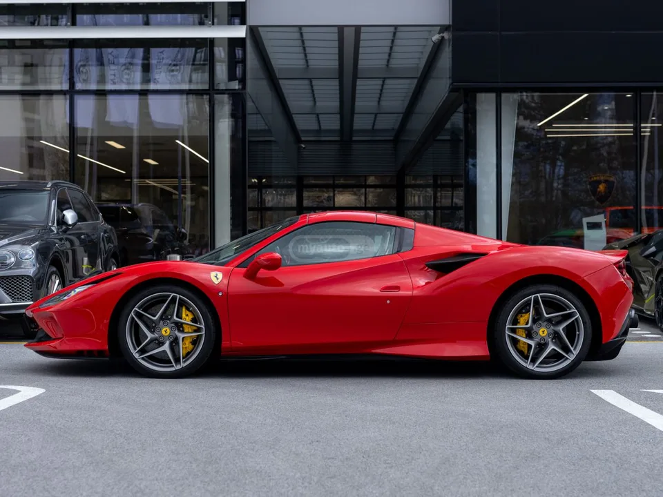 Ferrari F 8 Tributo 2023 — миниатюра 2