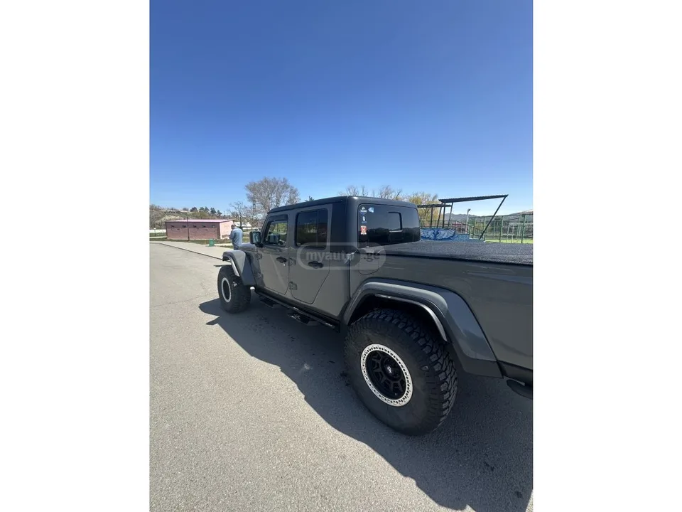 Jeep Gladiator 2022 — миниатюра 2