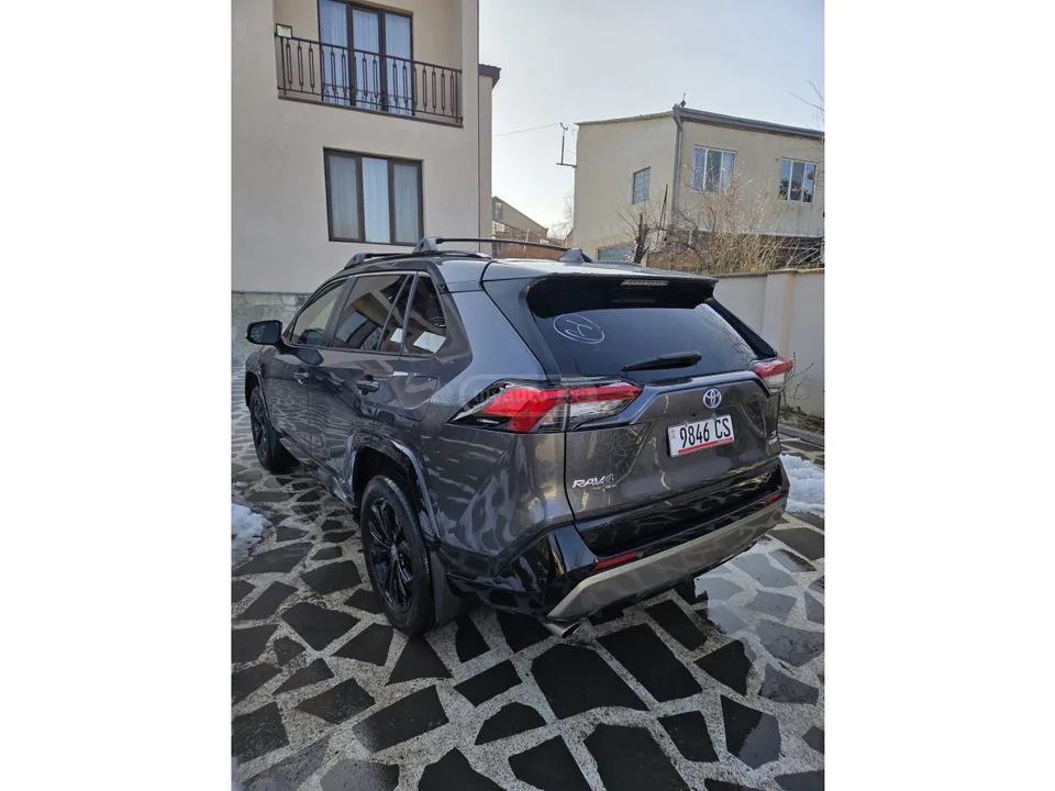 Toyota RAV 4 SE 4dr All-Wheel Drive CVT 2022 — миниатюра 3