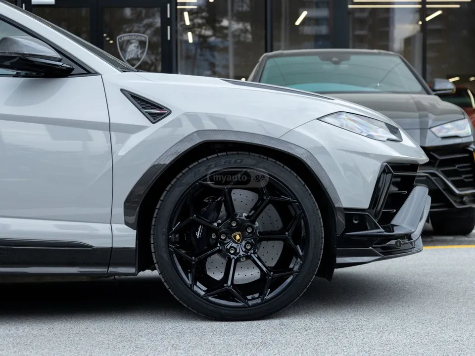 Lamborghini Urus Performante 2023 — миниатюра 3
