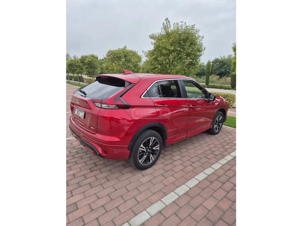 Mitsubishi Eclipse Cross SEL 2024 — миниатюра 3