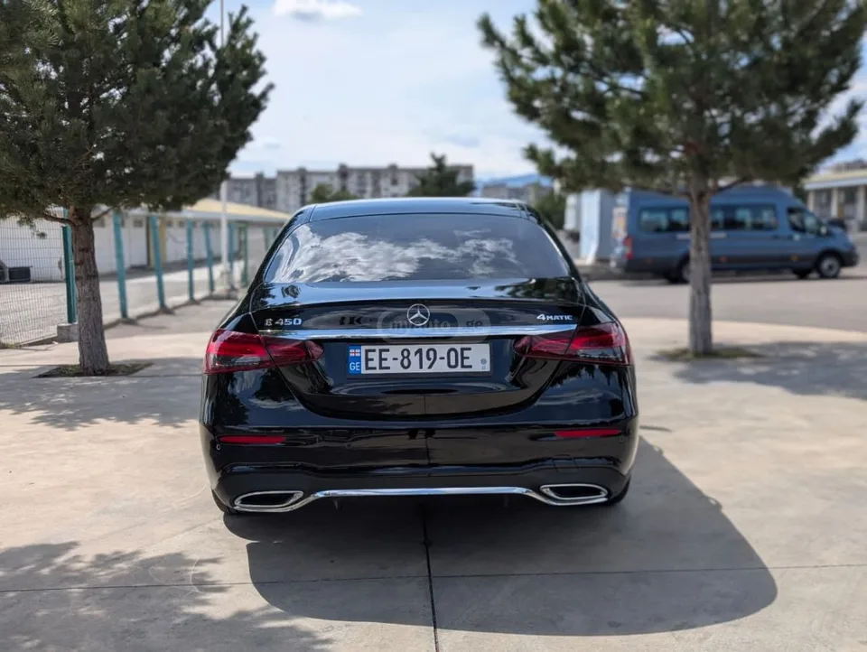 Mercedes-Benz E 450 2022 — миниатюра 5