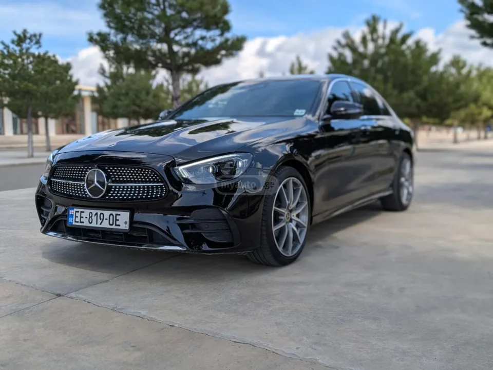 Mercedes-Benz E 450 2022 — фото 1, купить с доставкой в Москву