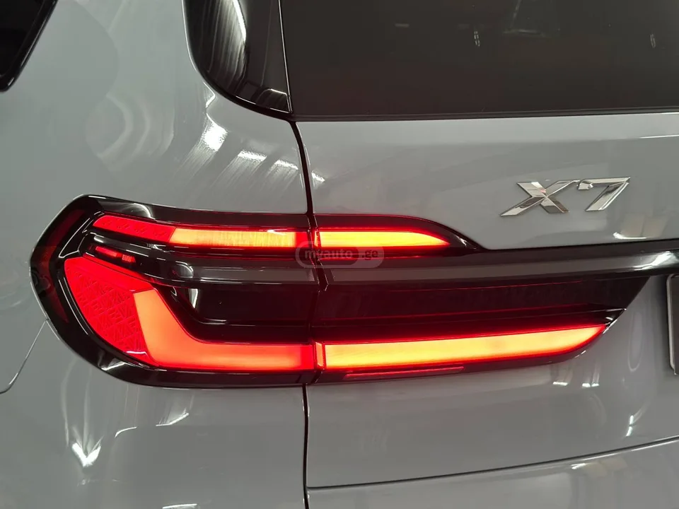 BMW X7 2023 — миниатюра 3