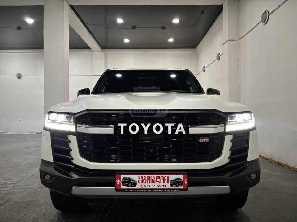 Toyota Land Cruiser GR SPORT 2022 — фото 1, купить с доставкой в Москву