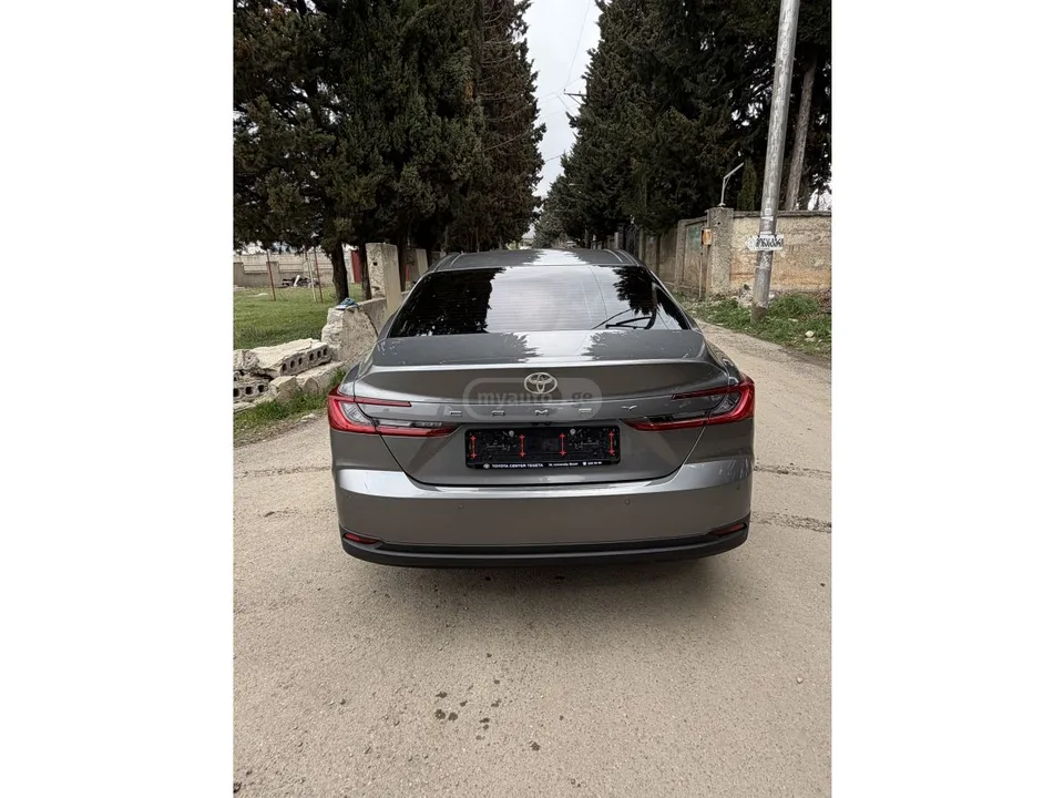 Toyota Camry 2025 — миниатюра 4