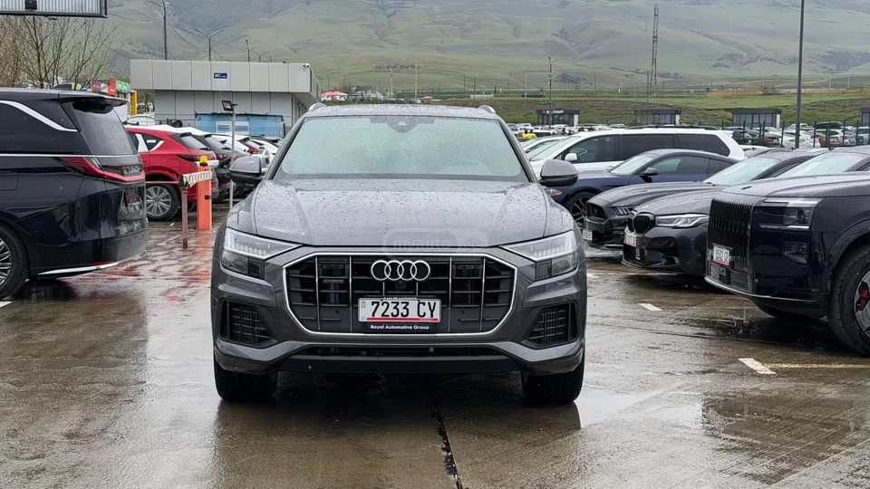 Audi Q8 2022 — фото 1, купить с доставкой в Москву