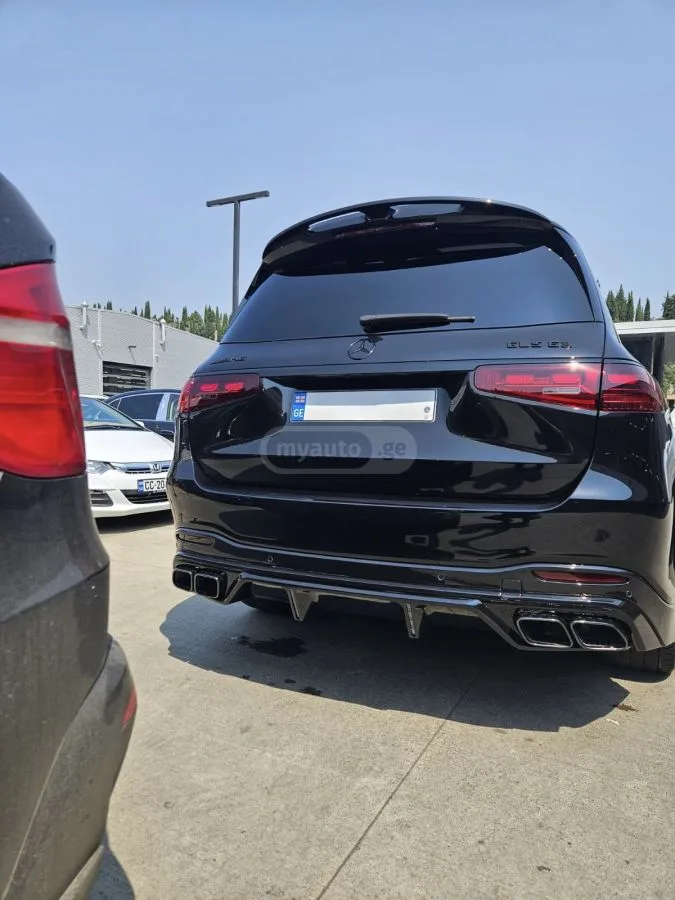 Mercedes-Benz GLS 63 AMG 2023 — миниатюра 3