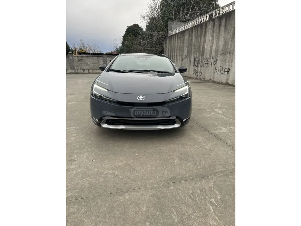 Toyota Prius 2024 — миниатюра 2