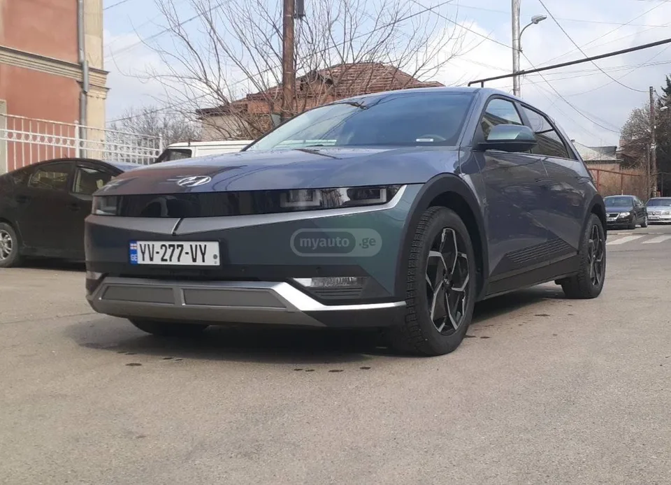 Chevrolet Bolt EV 2023 — миниатюра 3
