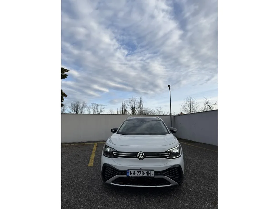 Volkswagen ID 6 Full 2023 — миниатюра 2
