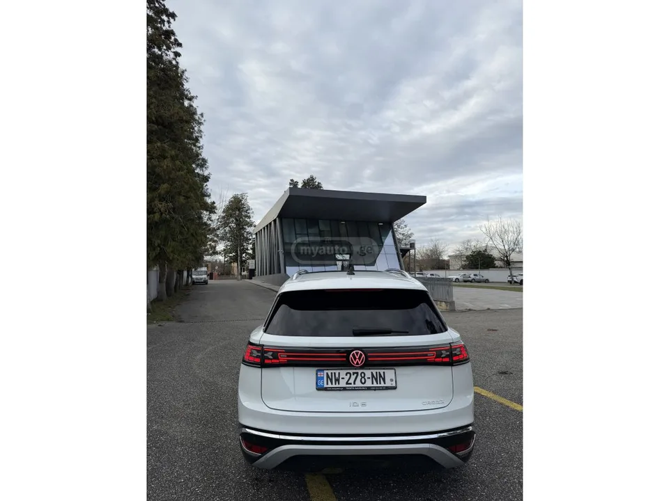Volkswagen ID 6 Full 2023 — миниатюра 3