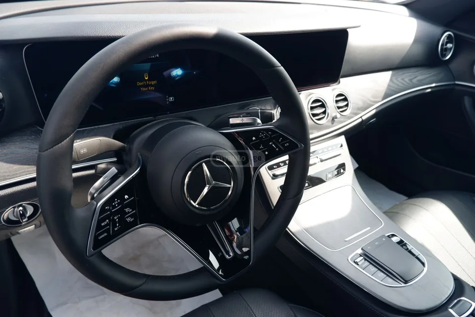Mercedes-Benz E 350 2022 — миниатюра 4