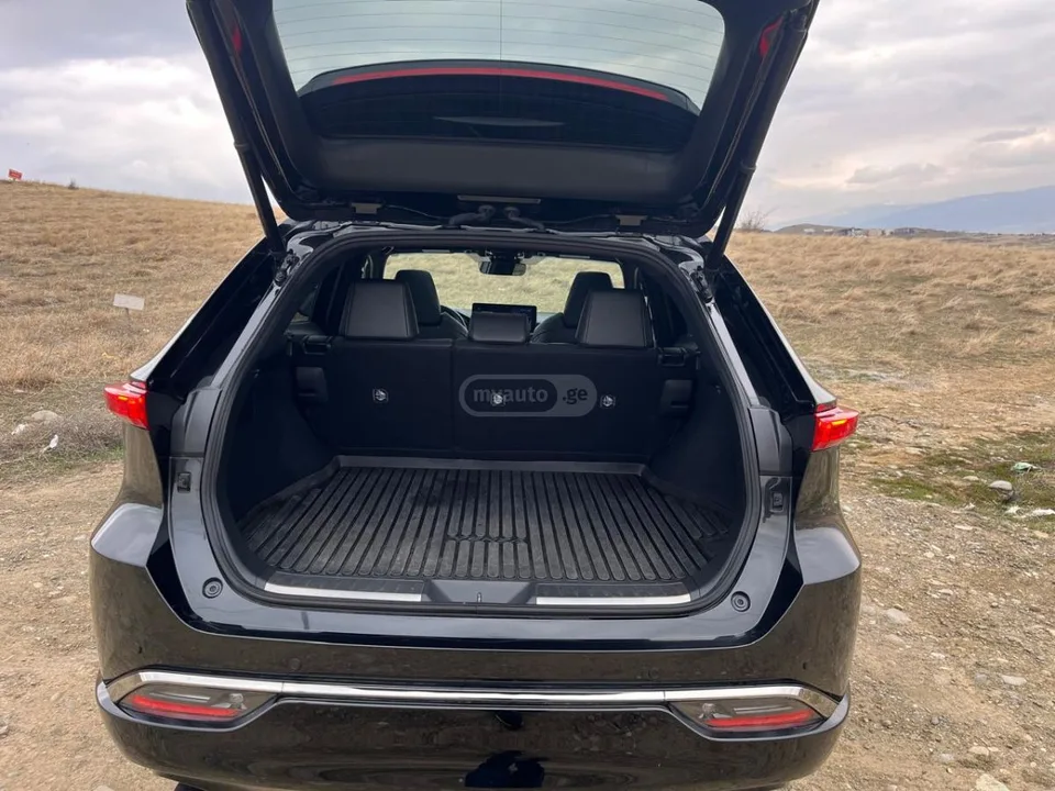 Toyota Venza Nightshade 4dr All-Wheel Drive 2023 — миниатюра 4