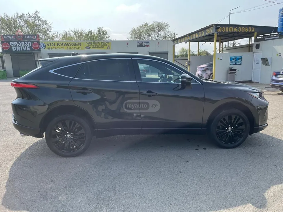 Toyota Venza Nightshade 4dr All-Wheel Drive 2023 — фото 1, купить с доставкой в Москву