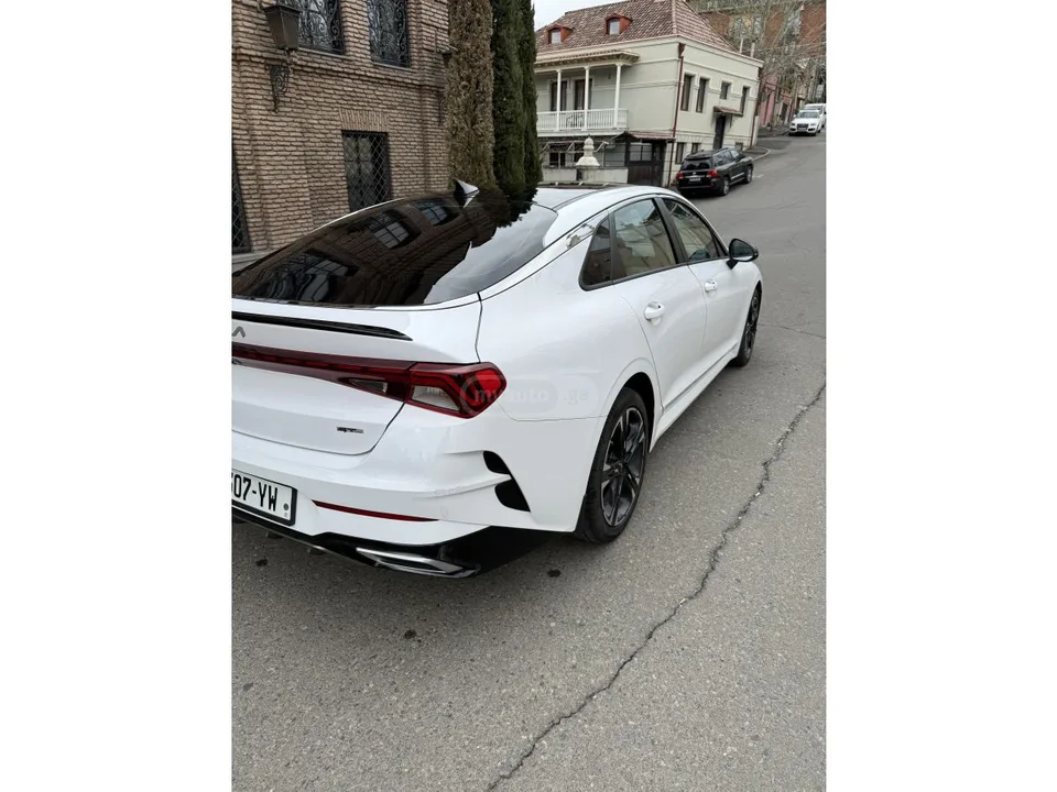 Kia K 5 2023 — миниатюра 2
