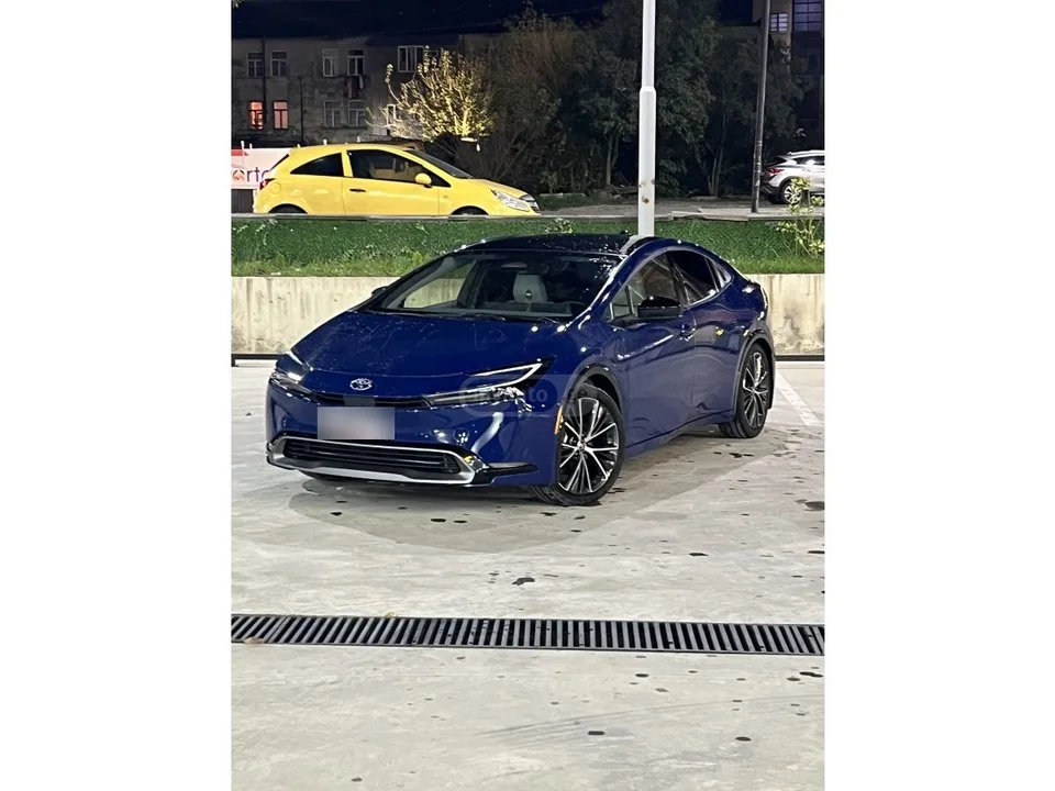 Toyota Prius 2023 — миниатюра 2