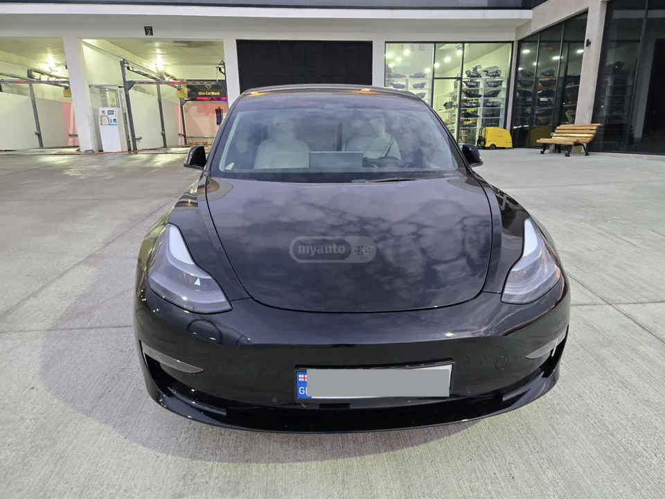 Tesla Model 3 Performance 2022 — миниатюра 2