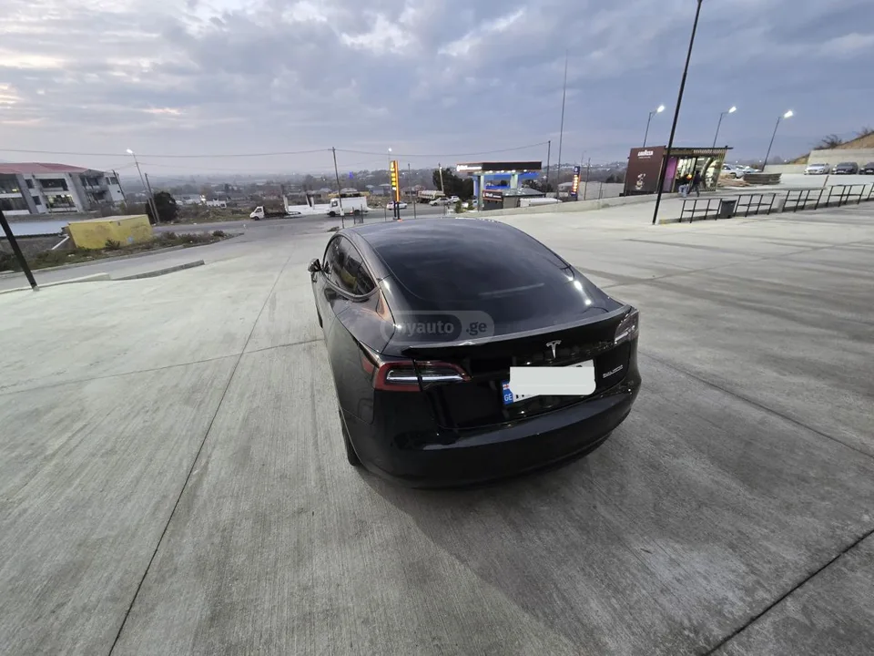 Tesla Model 3 Performance 2022 — миниатюра 5