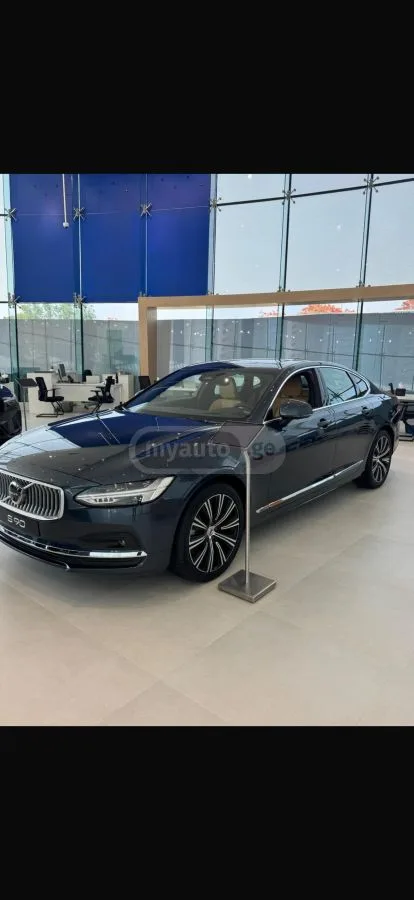 Volvo S 90 Inscription 2024 — фото 1, купить с доставкой в Москву