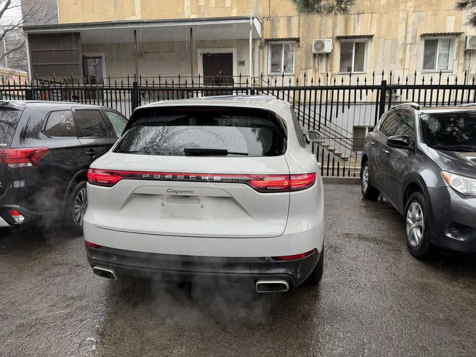 Porsche Cayenne Platinum Edition 44000$+ FULL 2023 — миниатюра 4