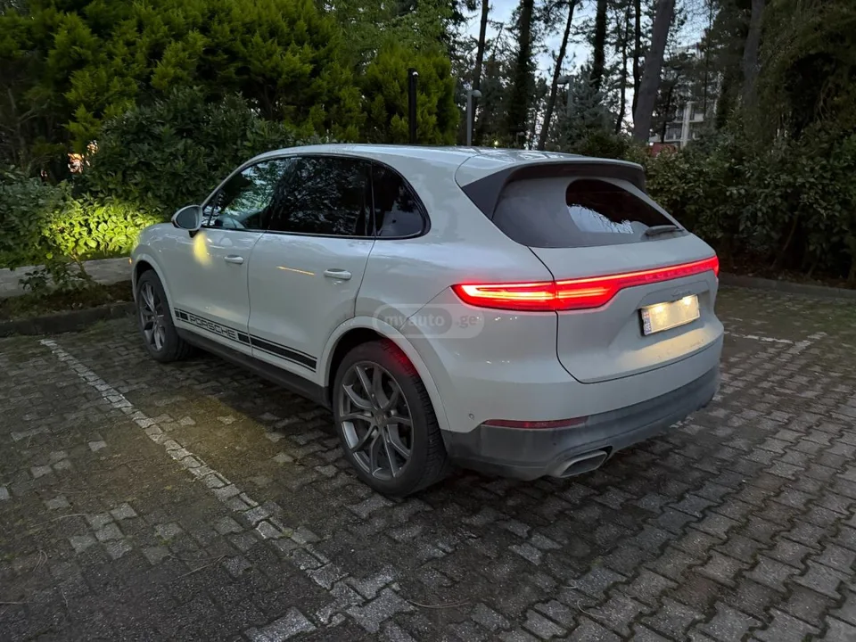 Porsche Cayenne Platinum Edition 44000$+ FULL 2023 — миниатюра 5