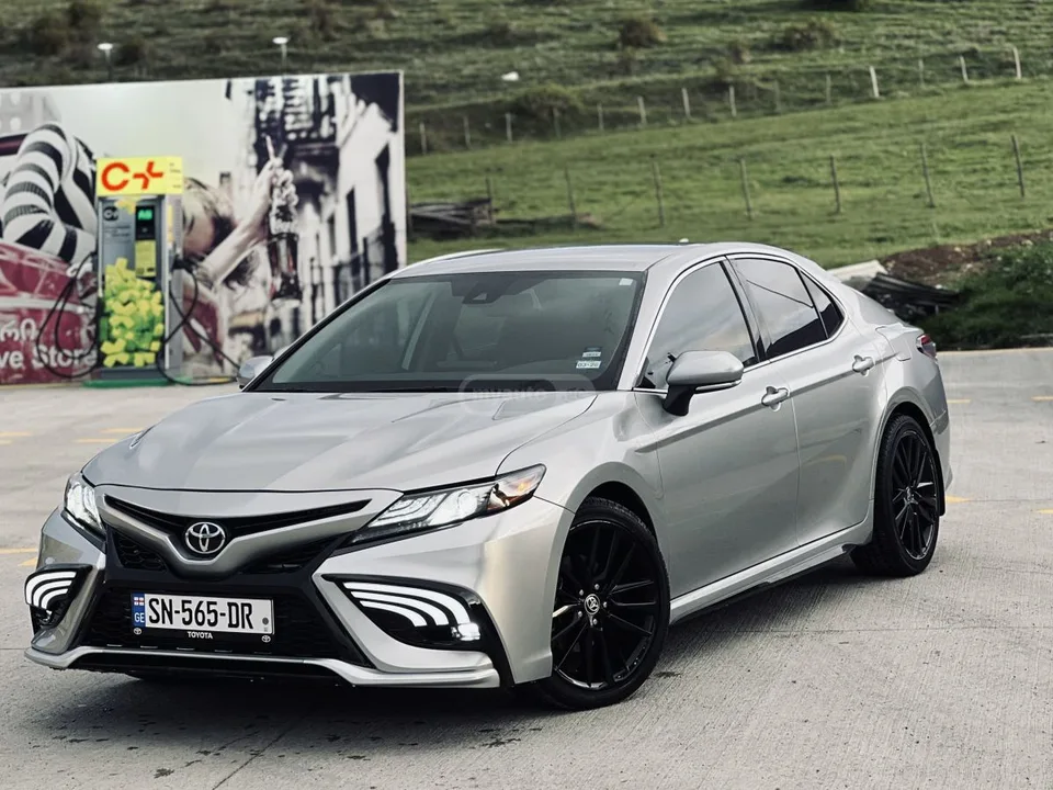 Toyota Camry 2023 — миниатюра 3