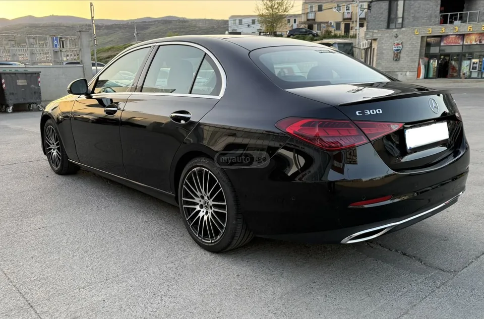 Mercedes-Benz C 300 2022 — миниатюра 3