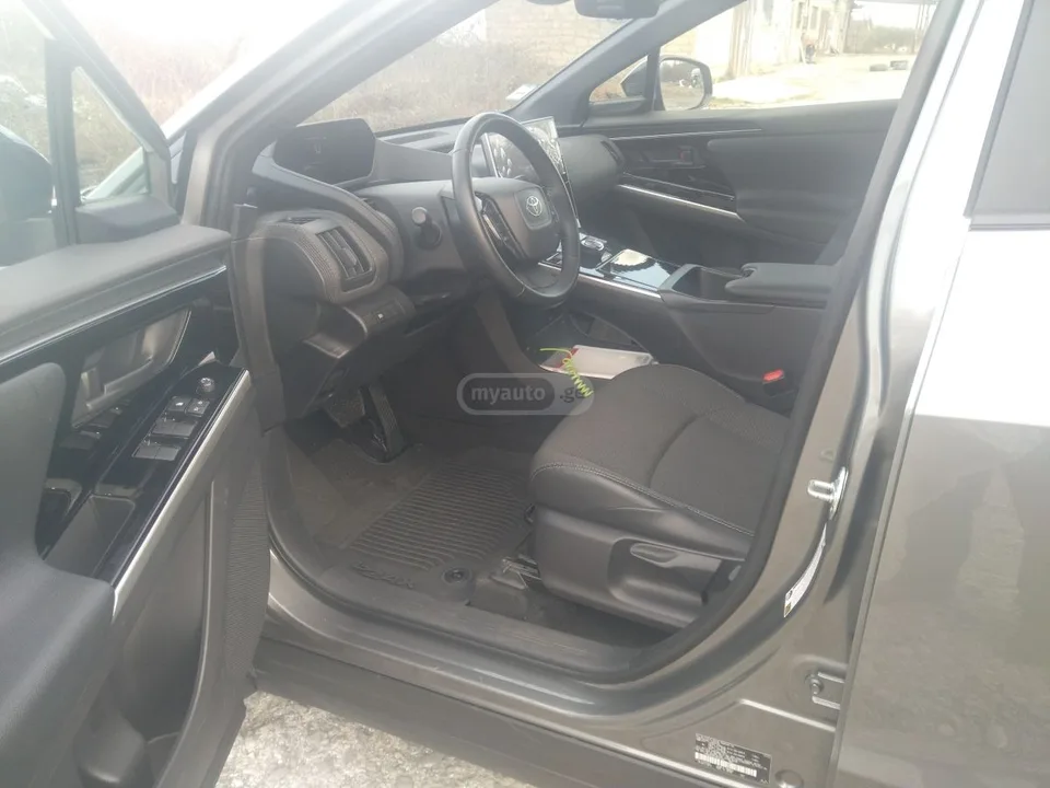 Toyota bZ4X 2023 — миниатюра 5