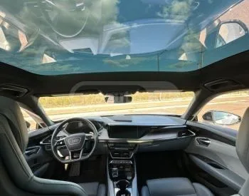 Audi E-Tron Prestige 2022 — миниатюра 2