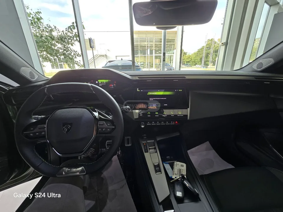 Peugeot 308 GT 2023 — миниатюра 2