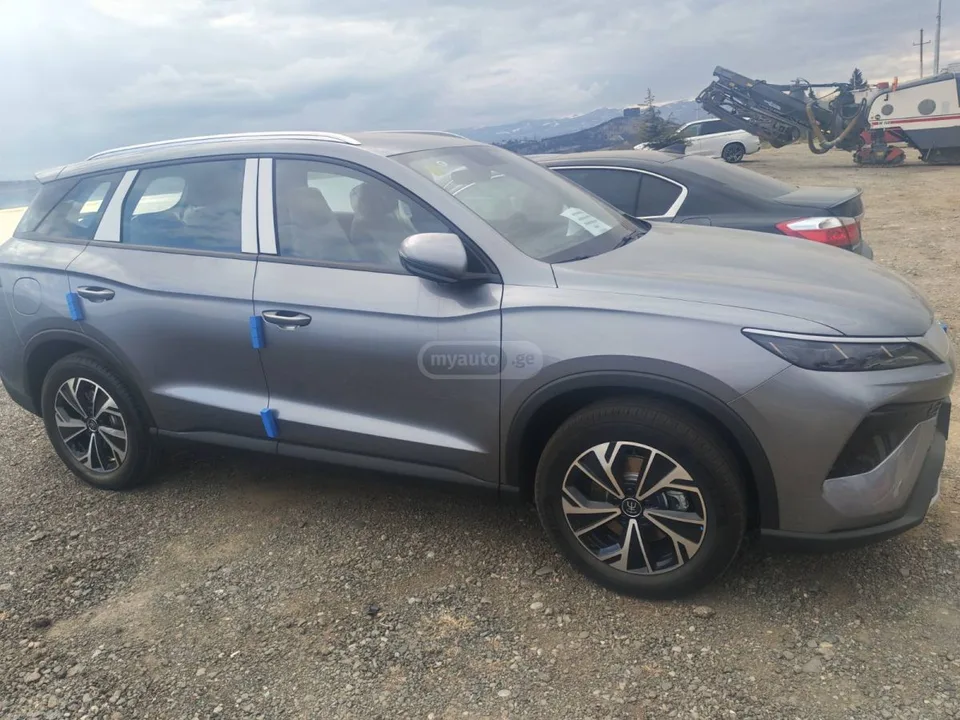 BYD Song Pro 2025 — миниатюра 2