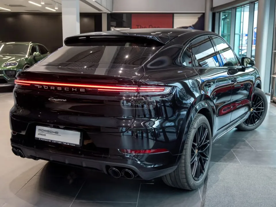 Porsche Cayenne 2024 — миниатюра 3