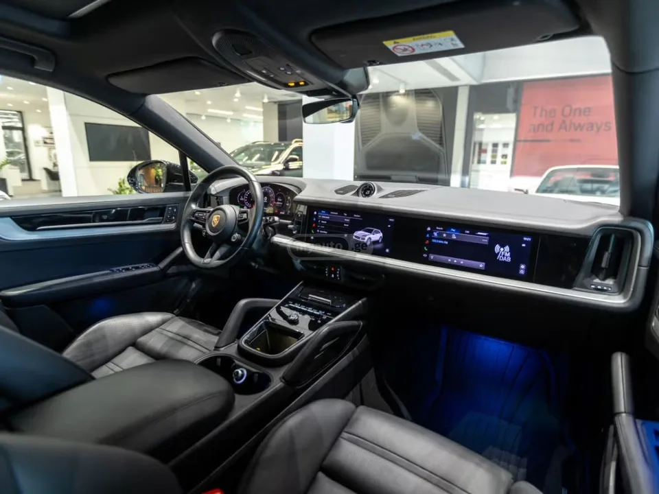Porsche Cayenne 2024 — миниатюра 4