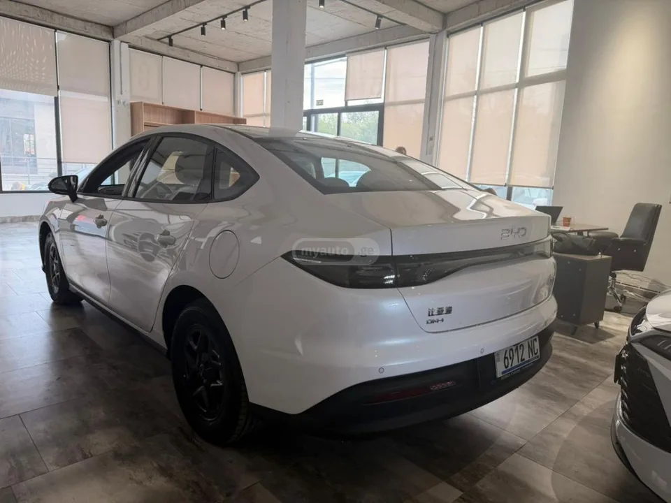 BYD Seal 05 2025 — миниатюра 2