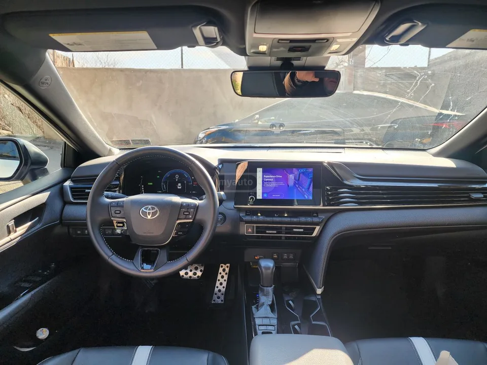 Toyota Camry 2024 — миниатюра 3