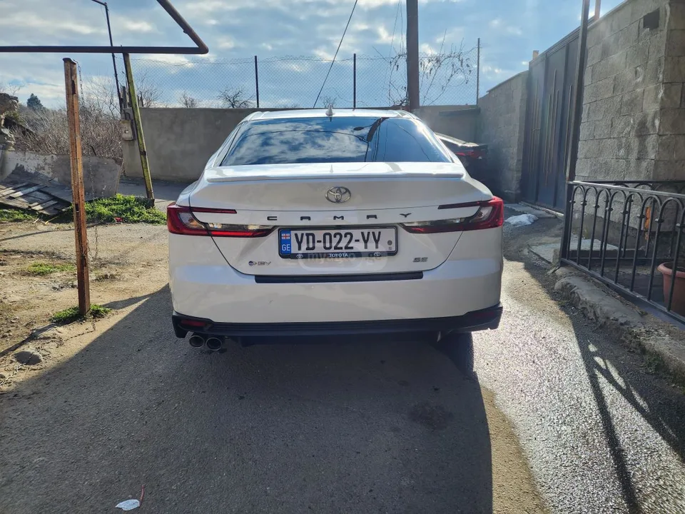 Toyota Camry 2024 — фото 1, купить с доставкой в Москву