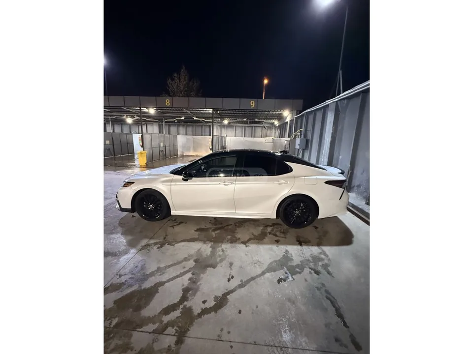 Toyota Camry XSE 4dr Front-Wheel Drive Seda 2022 — миниатюра 2