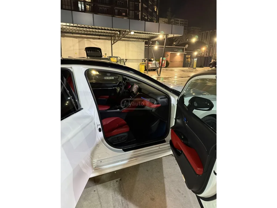 Toyota Camry XSE 4dr Front-Wheel Drive Seda 2022 — миниатюра 4