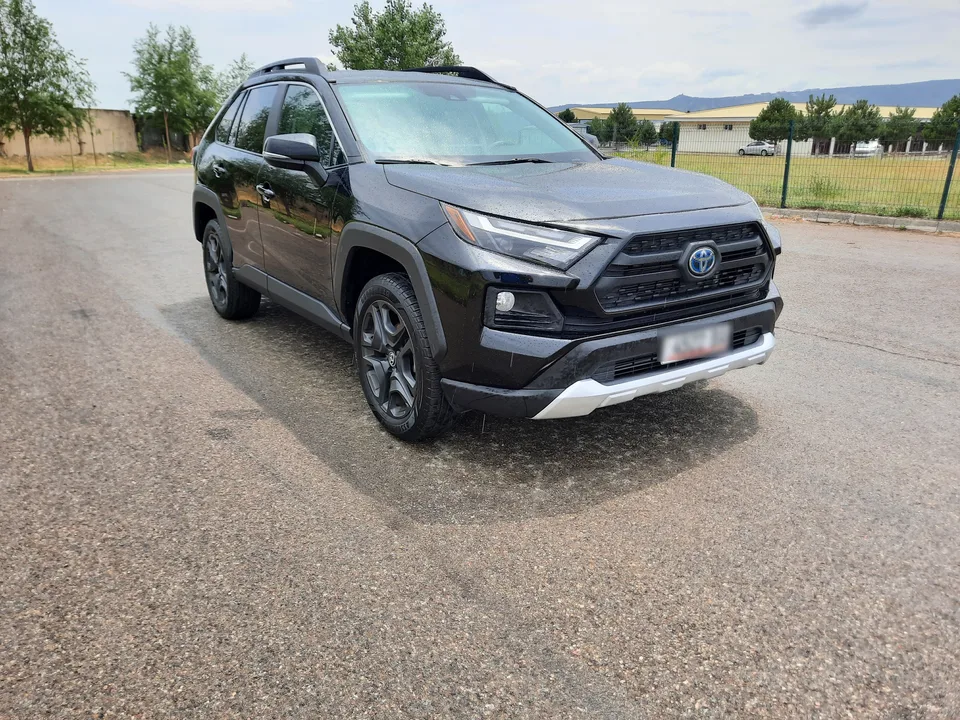 Toyota RAV 4 Adventure 4dr All-Wheel Drive 2022 — миниатюра 2
