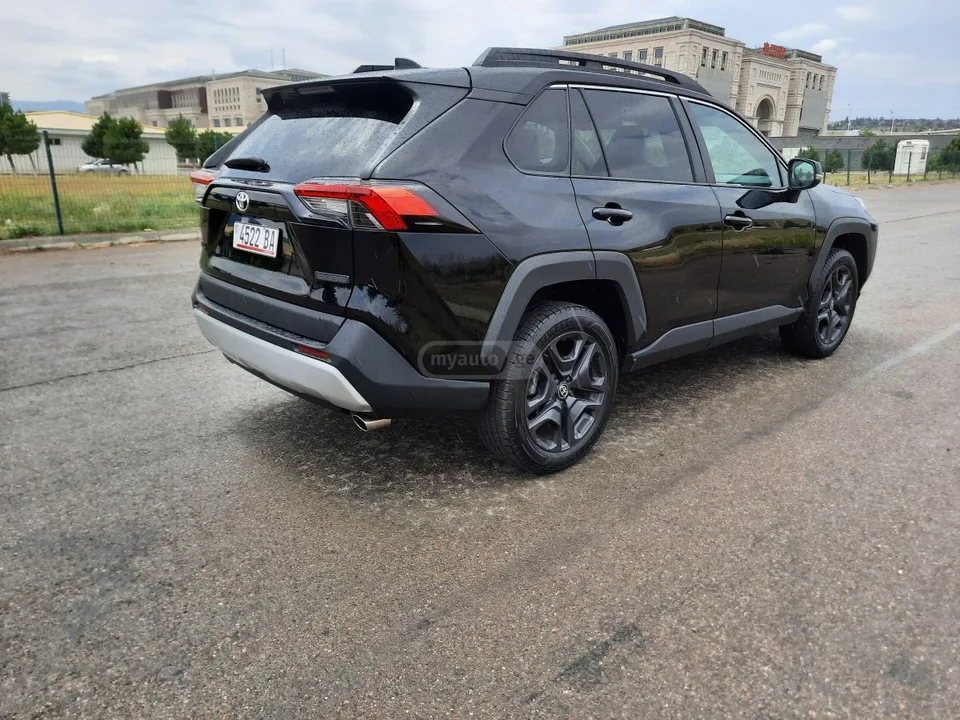 Toyota RAV 4 Adventure 4dr All-Wheel Drive 2022 — миниатюра 3