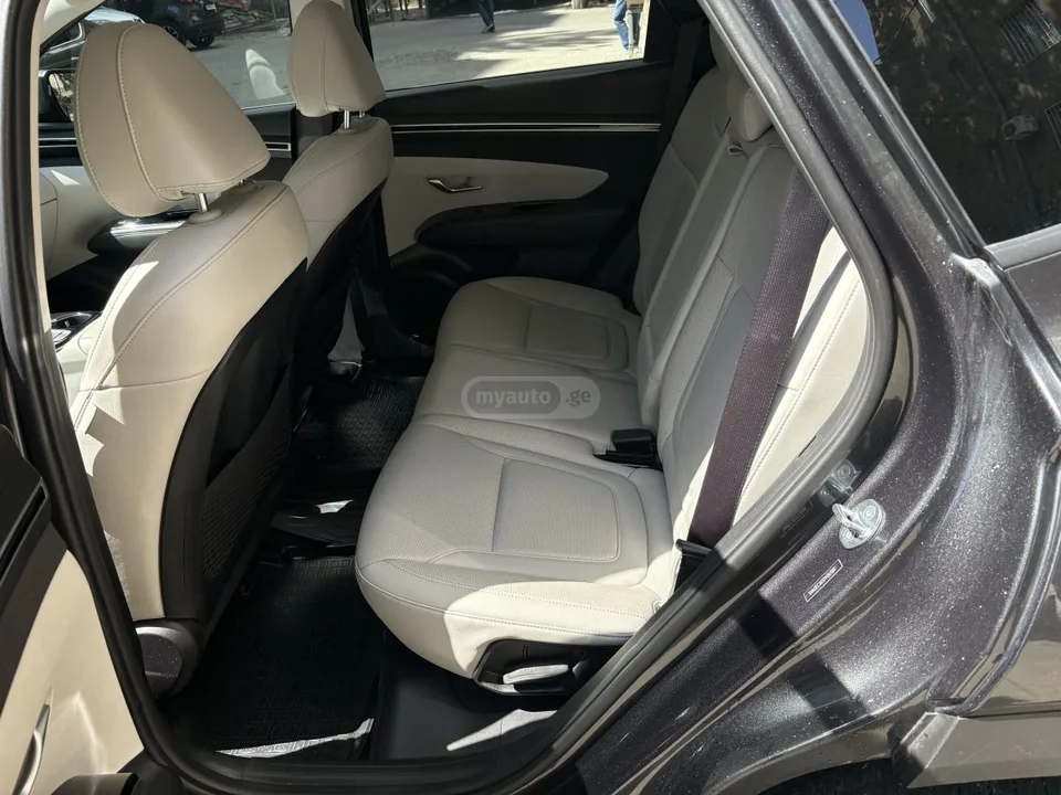 Hyundai Tucson Limited 4dr All-Wheel Drive Au 2023 — миниатюра 3