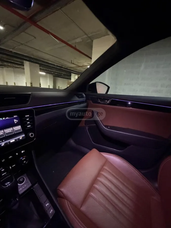 Skoda Superb 2023 — миниатюра 4